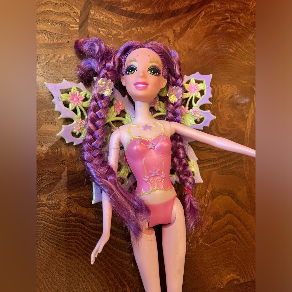 2006 Mattel Barbie Fairytopia Magic of The garden! purple and green